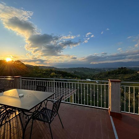 Villa Agriturismo Sotto La Rocca Carmignano Exterior foto